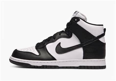 nikes zwart wit